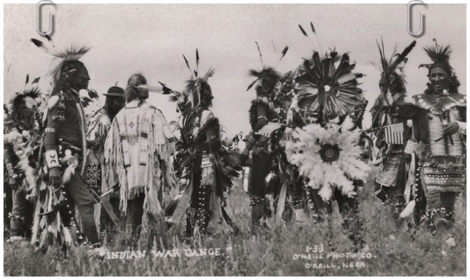 Taniec Omaha (znany jako Taniec Trawy) tancerze Lakota w rezerwacie Pine Ridge Dakota Południowa  ok. 1920